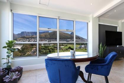 PENTHOUSE Golden Mile - image 29