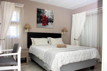Amies Self-Catering Apartments - image 11
