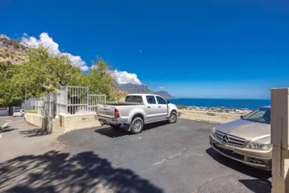Quaint Cottage in Clifton - image 25