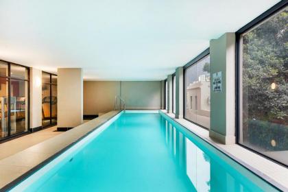 Authentic Cape Town Apartment near the Silo District - image 11