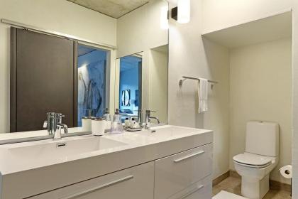 Metropolis Apartments - image 29
