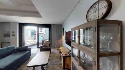 Luxury City Living - image 10