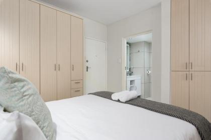 Montclair Apartments - image 21