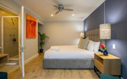 Hout & About Guest House - image 14