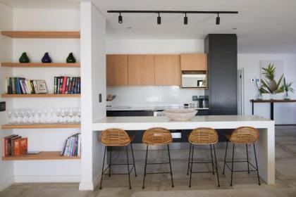Central Beach Villas - image 12