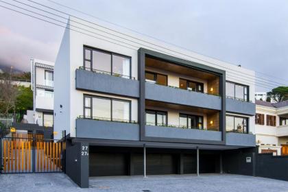 Central Beach Villas - image 2