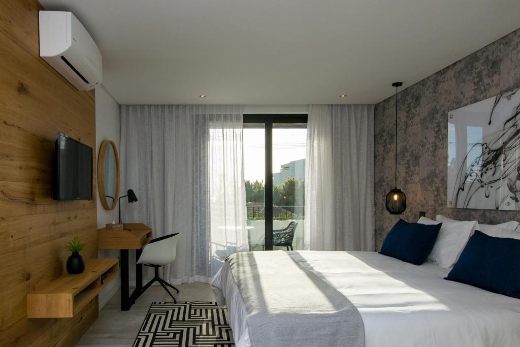 Central Beach Villas - image 5