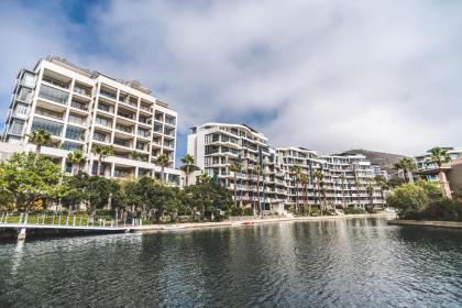 Elegant Waterfront Apartment with No Loadshedding - image 27