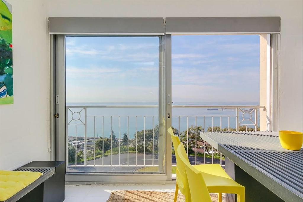 Bay Views - image 6