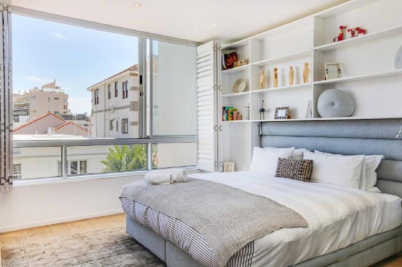 307 Seacliffe Apartments - image 3