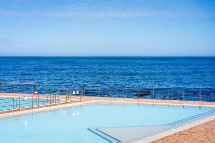 Latitude Aparthotel by Totalstay - image 9