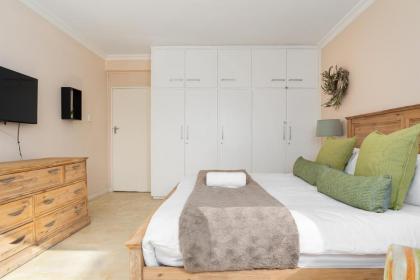 Devonshire Apartment - image 27