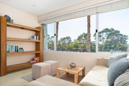 Devonshire Apartment - image 28