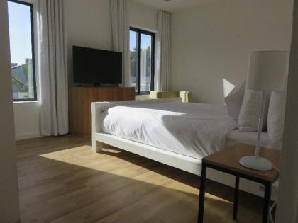 Cape white villa - Family & Friends suite - image 3