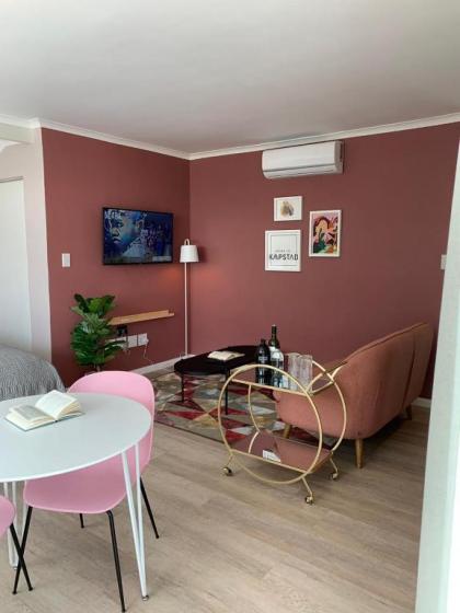CURIOCITY Green Point - image 18