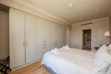 407 Royal - image 23