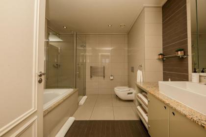 407 Royal - image 25