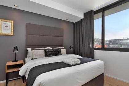 Cosmopolitan Apartments - image 27