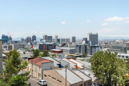 FortyOnL Apartments - image 22