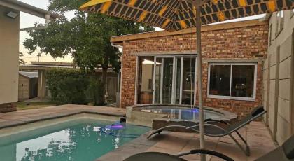 Cammys Guest House - image 10