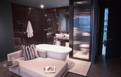 Cartel House Hotel on Loop - image 10