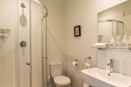 Oak Manor - image 25