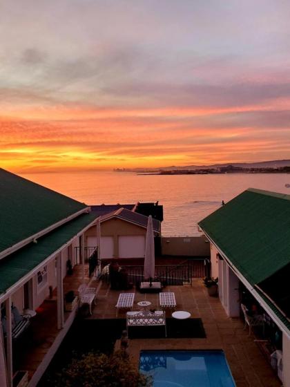Gordon's Beach Lodge - image 18