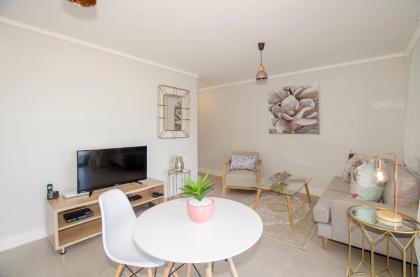 Waters Edge Apartments - image 22