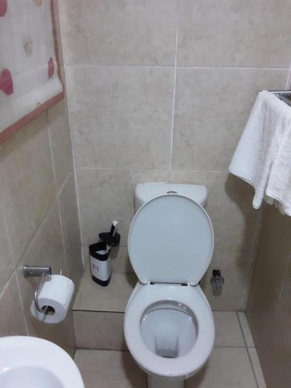 Home On Hussar Guesthouse - image 27