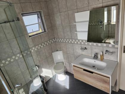 Constantia Cottages - image 23