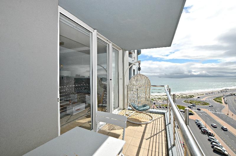 Spectacular views Beachfront Apartment  POOL! - image 3