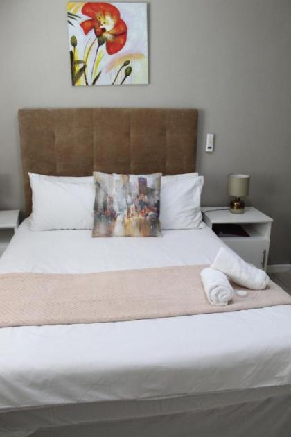 103onWallace Self Catering Guest House - image 23