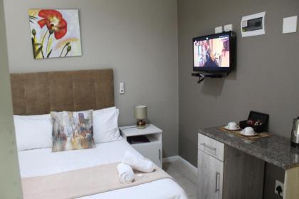 103onWallace Self Catering Guest House - image 29