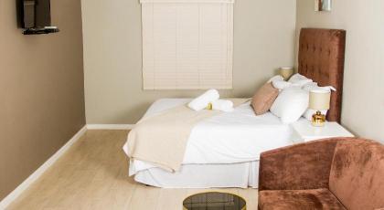 103onWallace Self Catering Guest House - image 30