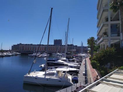 Unique 3 Bedroom in V A Waterfront - image 13