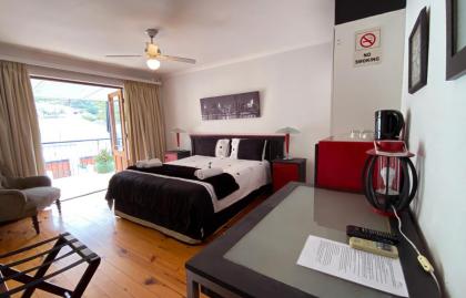 Le Bay Lodge - image 22