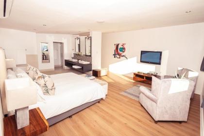 Newkings Boutique Hotel - image 22
