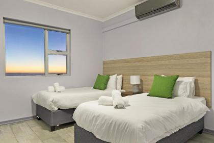 Big Bay Beach Club J32 by HostAgents - image 19
