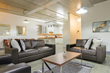 Big Bay Beach Club J32 by HostAgents - image 6