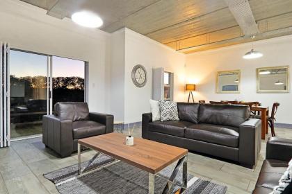 Big Bay Beach Club J32 by HostAgents - image 7
