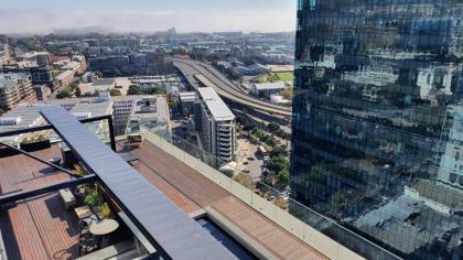 Always-Power Luxury Sky Retreat - image 26