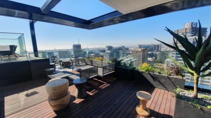 Always-Power Luxury Sky Retreat - image 28