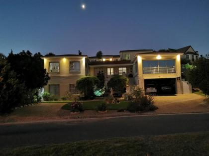 Guinea Fowl Self Catering - image 11