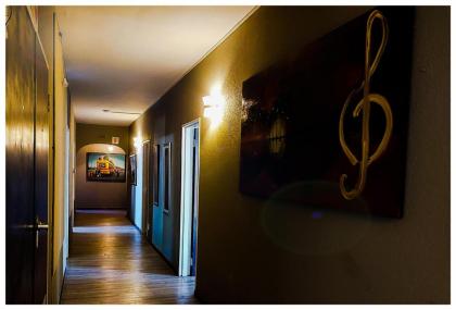 Beachwood Inn - image 17