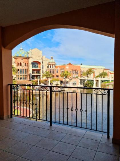 Island Club by Smart City Stays - image 21