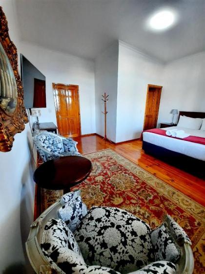 Blueline Inn - Boutique Hotel - image 5