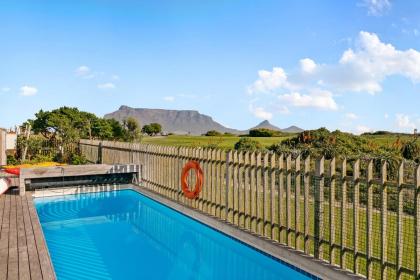 2 Bay Sunset Villa - image 30