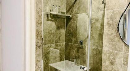 Cozier Glitz - image 30