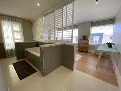 Ocean View Villa - image 25