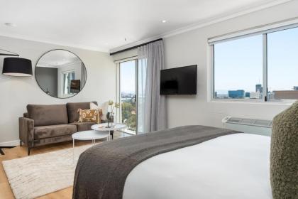 Point Break Luxury Apartments - image 30